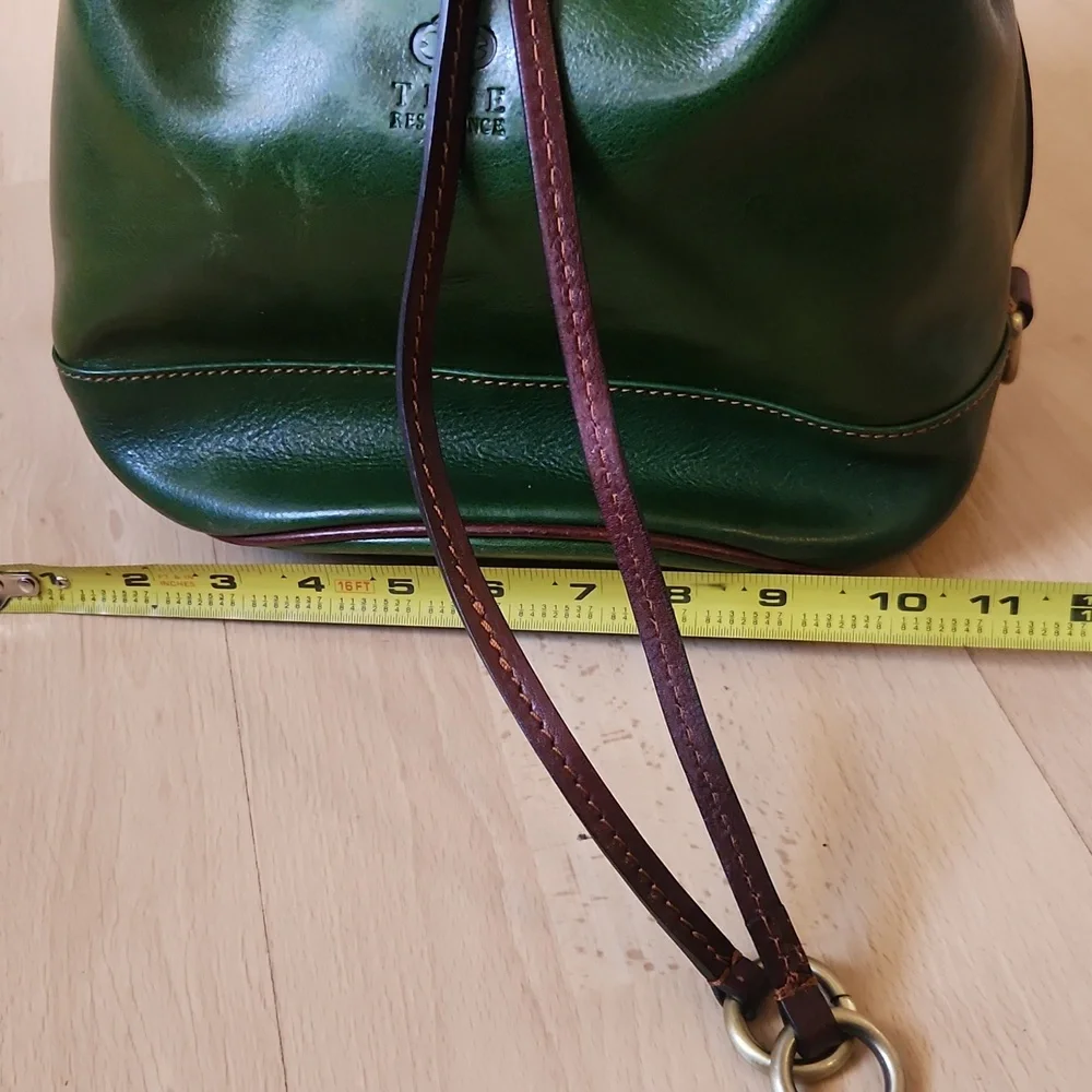 Time Resistance Green Leather Bucket Bag - Picture 14 of 15